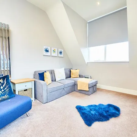Apartment Remarkable Central Gems Of - Sleeps 18! Harrogate